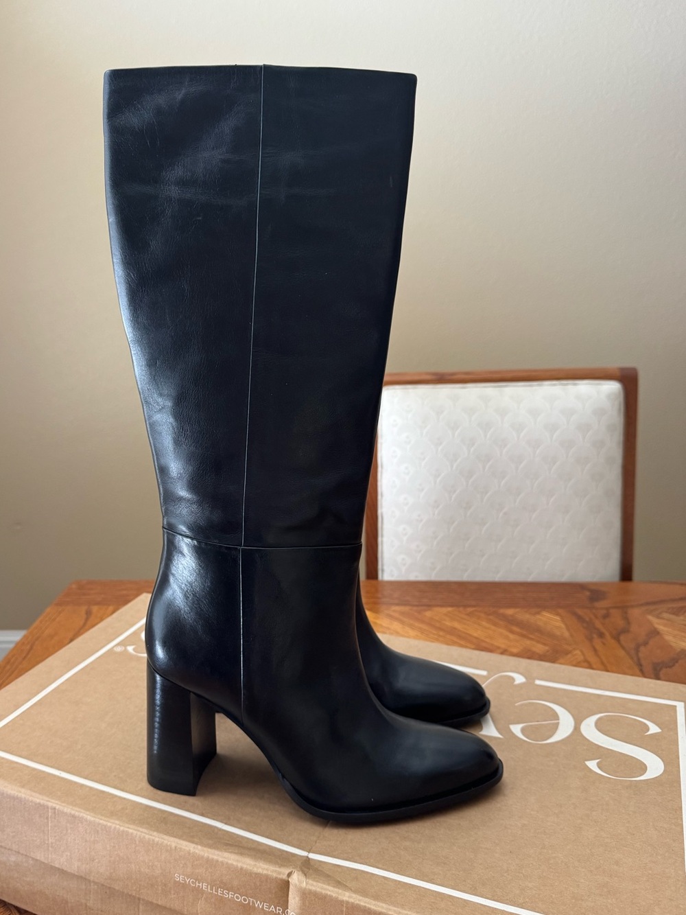 🖤NEW🖤 Seychelles Push to Start Boot